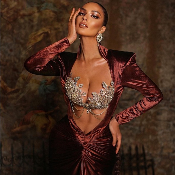 ~Decisive Decorum~ - Picture 2 of 6